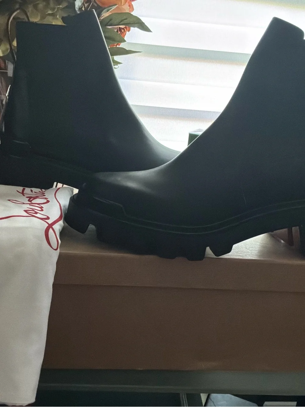 Christian Louboutin classic chelsea